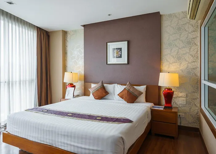 Lantana Hotel 3*