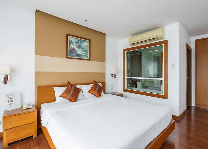 Lantana Hotel