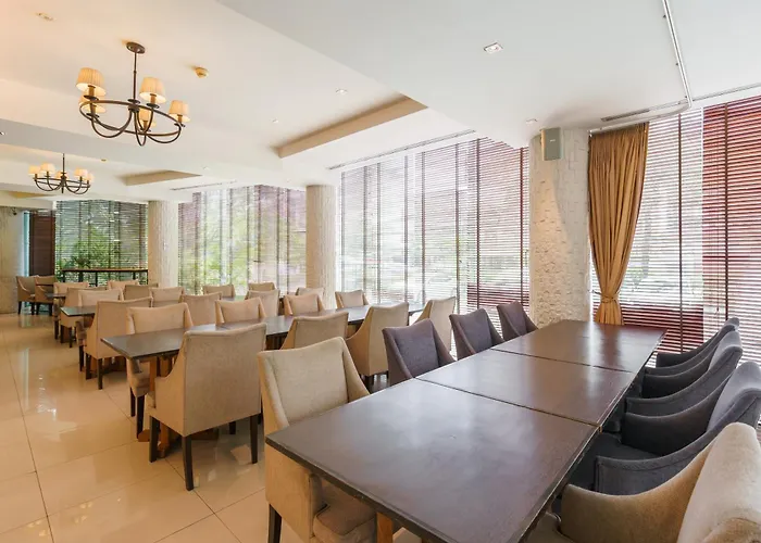 Lantana Hotel 3*