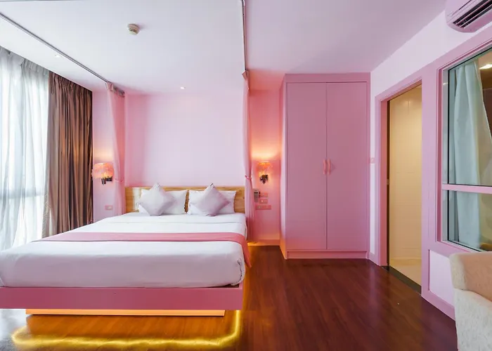 Lantana Hotel