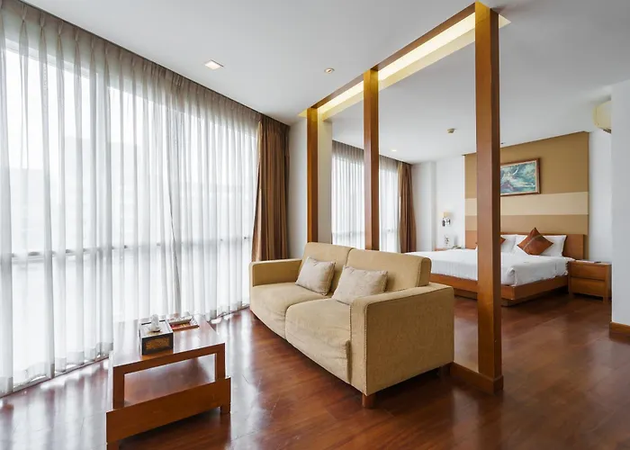 Lantana Hotel