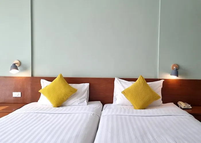 Lantana Hotel 3*
