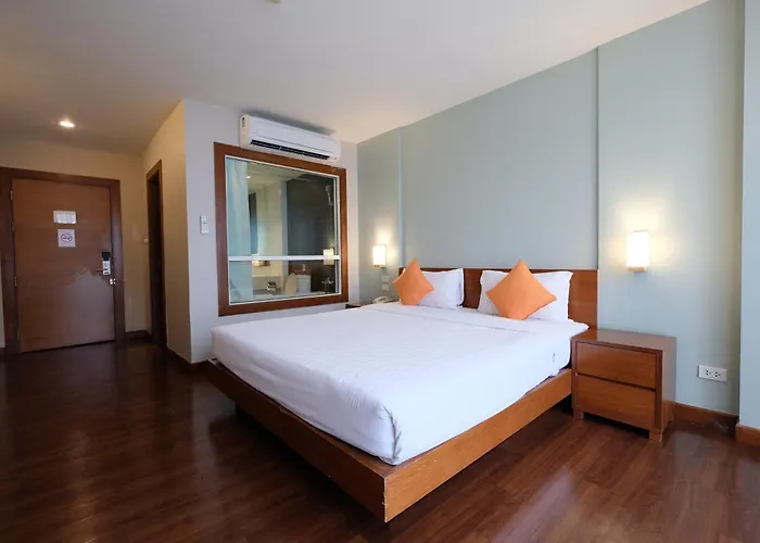 Lantana Hotel