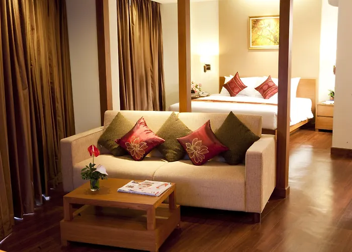 Lantana Hotel 3*